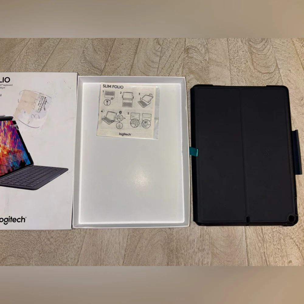iPad tablet cover case with keyboard